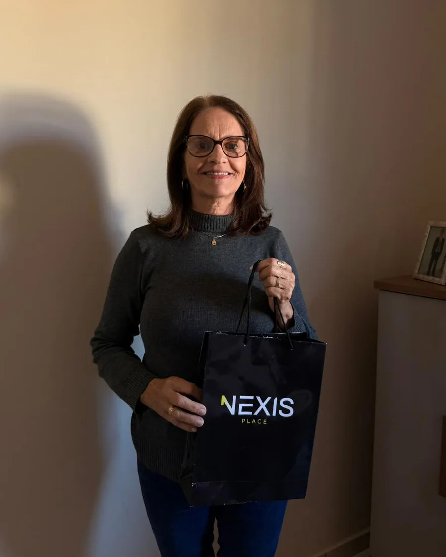 Cliente com sacola Nexis